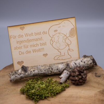 Holzkarte kleiner Hund