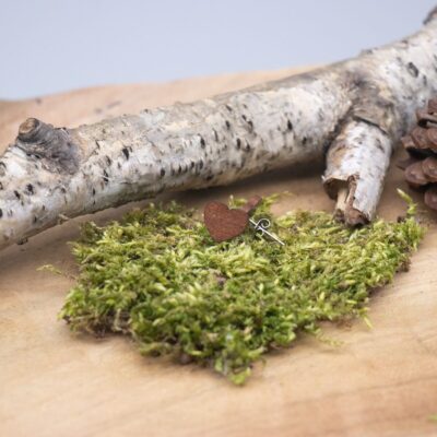 Süße Holz Ohrstecker in Herzform