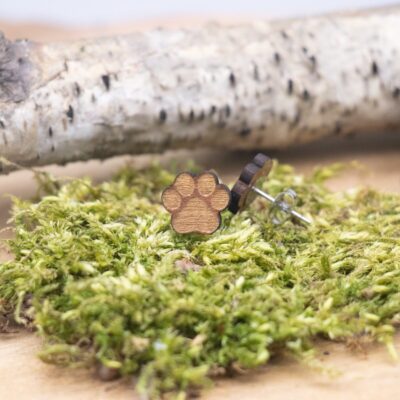 Süße Holz Ohrstecker mit Hundepfote