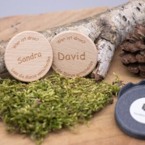 Entscheidungsmünze aus Holz wer ist dran mit Wunschnamen – personalisiert
