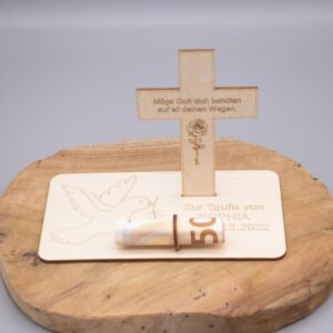 Geldgeschenk Taufe – aus Holz personalisiert