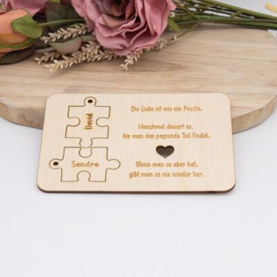 Geschenk zum Valentinstag - Holzkarte - Liebe ist wie ein Puzzle - 10x15cm