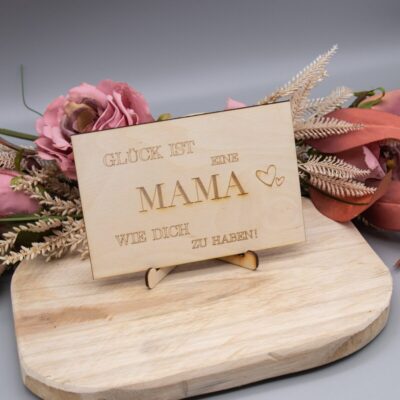 Holzkarte Mama (Glück ist...) - 10x15cm