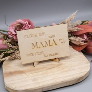 Holzkarte Mama (Glück ist…) – 10x15cm