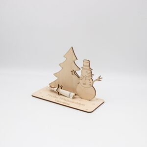 Geldgeschenk Schneemann mit Tannenbaum – aus Holz personalisiert