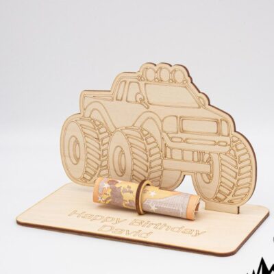 Geldgeschenk Monstertruck - aus Holz personalisiert