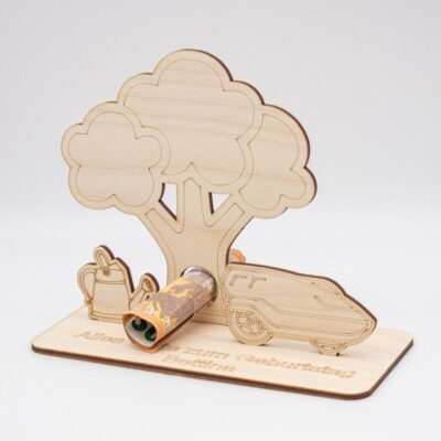 Geldgeschenk Garten mit Mähroboter - aus Holz personalisiert