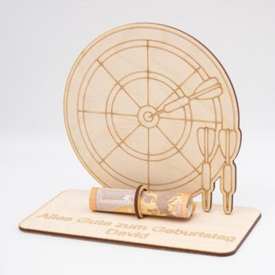 Geldgeschenk Dart - aus Holz personalisiert