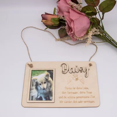 Gedenktafel für Haustier aus Holz - personalisiert