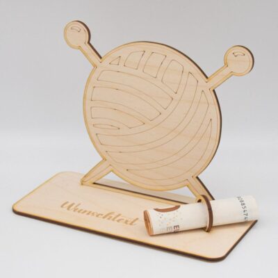 Geldgeschenk Stricken - aus Holz personalisiert