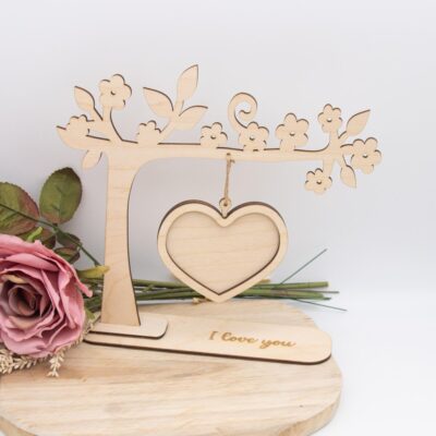 Holzaufsteller mit Fotorahmen zum Valentinstag